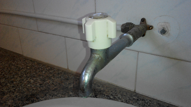 Стало известно, в каких районах Хайфы можно пить воду из-под крана