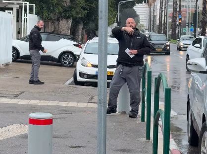 Почему в Хайфе парковка всё ещё бесплатная — и за что серьёзно штрафуют