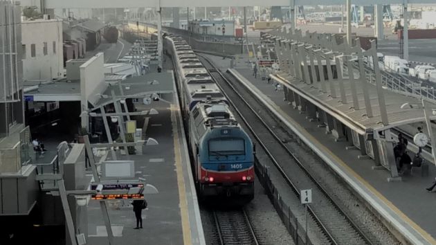 Движение поездов между севером и югом прервано во второй раз за утро