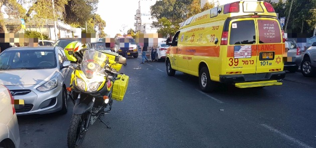Проезжавший автомобиль сбил школьника