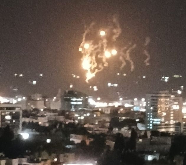 Жители Хайфы были встревожены огнями в небе: что на самом деле произошло (Видео)