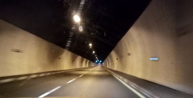 Временно перекрывается движение в Кармельском туннеле